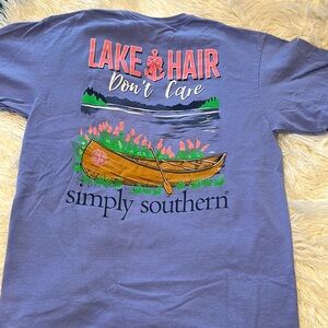 Simply Southern Graphic Tee Lake Hair Don’t Care medium